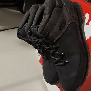 Men Timberland Boots size 11